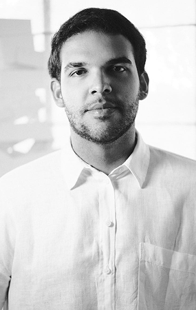 Contáctate con Roberto García